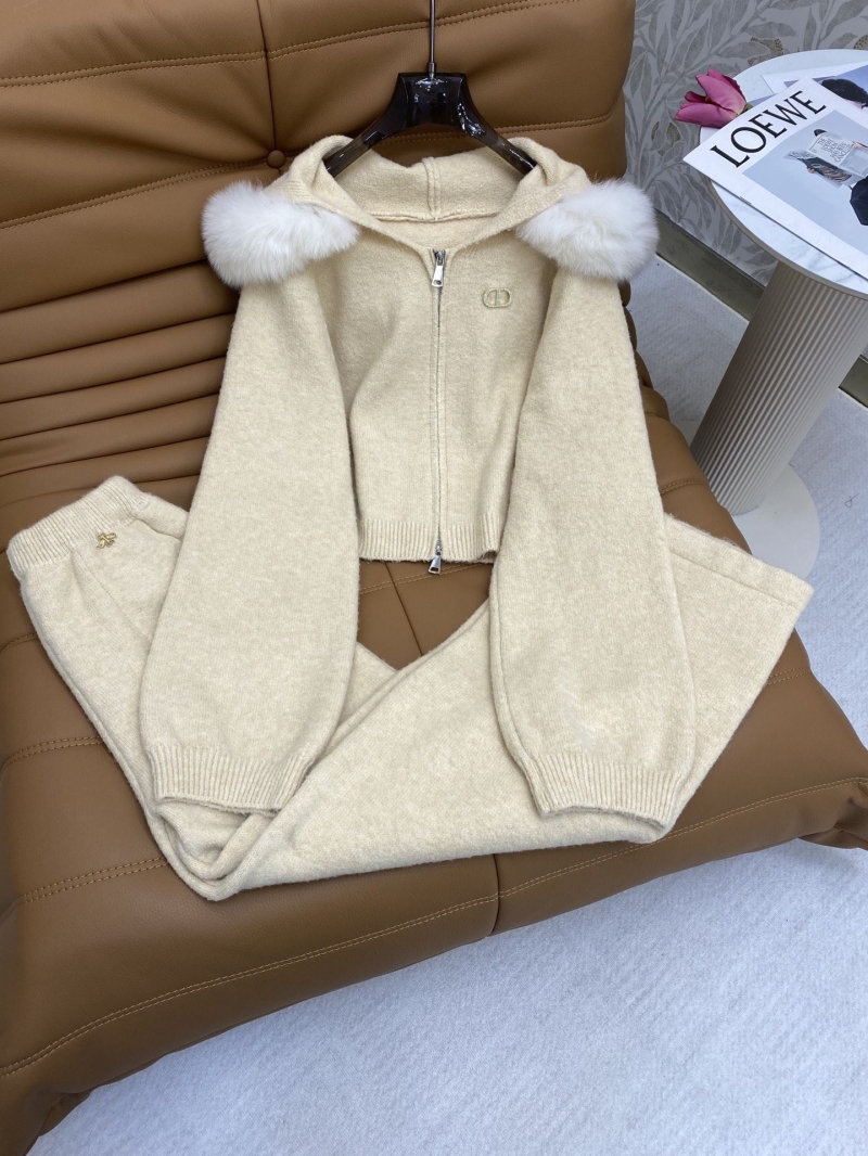 chr1st1an D10r suits